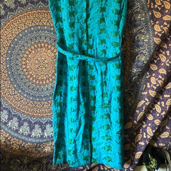 Vintage 1950s Embroidered Leaf Teal dress - Picture 2 of 5